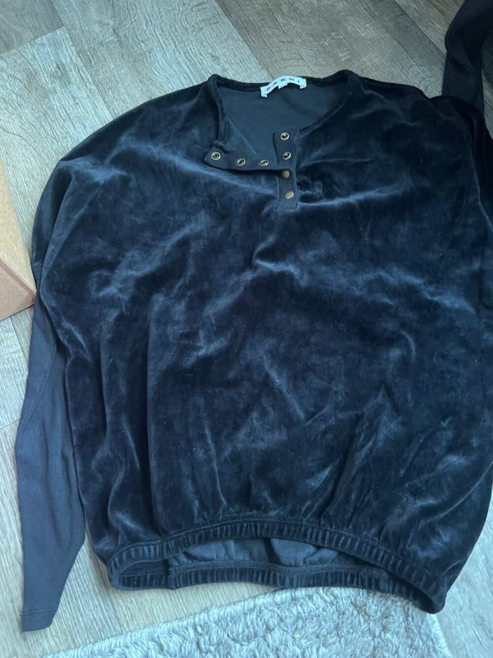 Parni Velvet Black Thermal Long Sleeve Top
